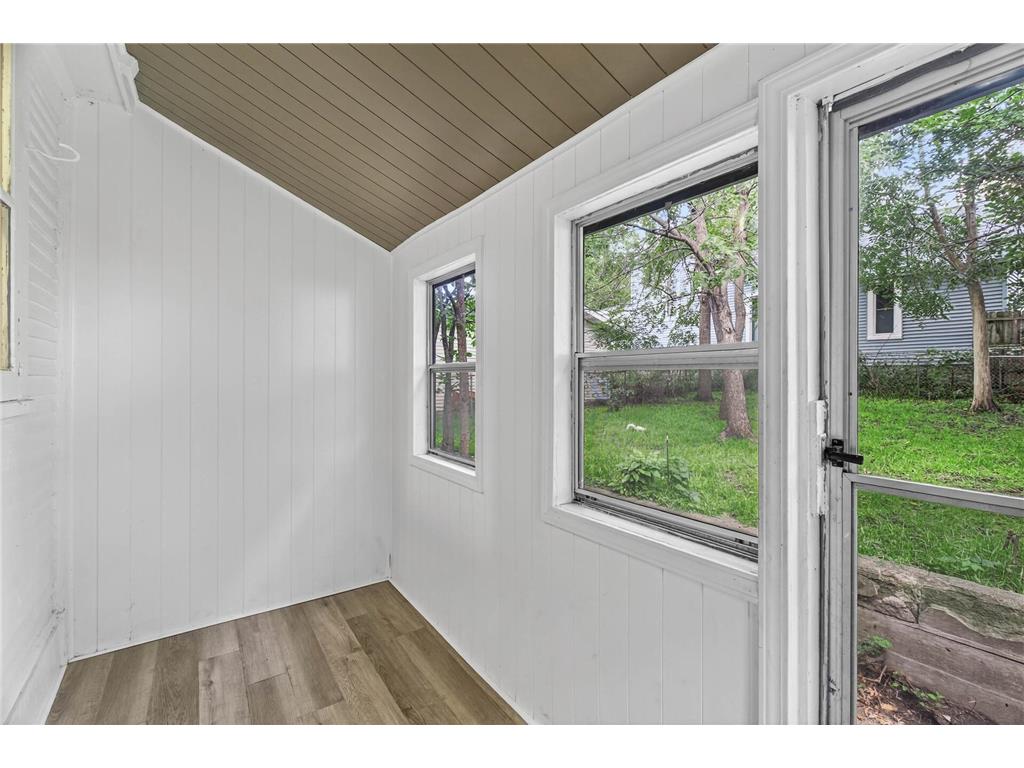 682 Fairview Avenue N Saint Paul MN 55104 7011648 image24