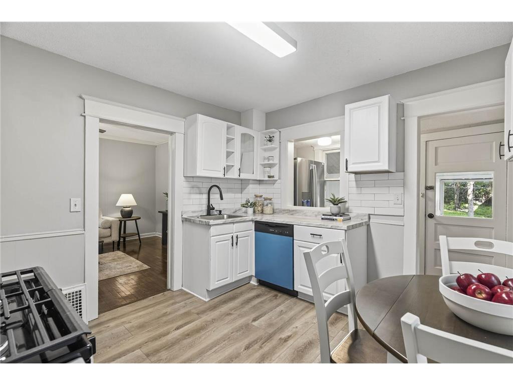 682 Fairview Avenue N Saint Paul MN 55104 7011648 image9