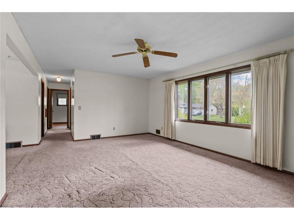 6824 N Colfax Avenue Brooklyn Center MN 55430 7068619 image4