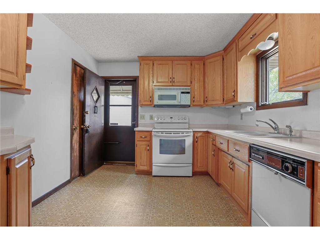 6824 N Colfax Avenue Brooklyn Center MN 55430 7068619 image9
