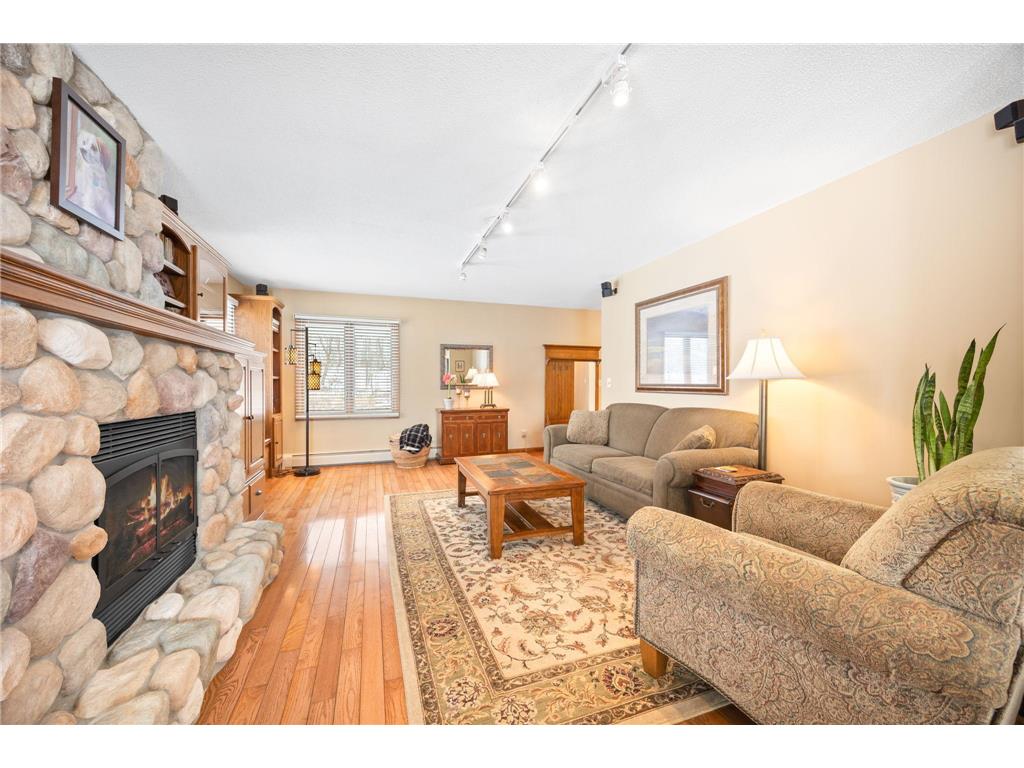 6825 N Shore Drive Greenfield MN 55373 - Sarah 6800424 image9