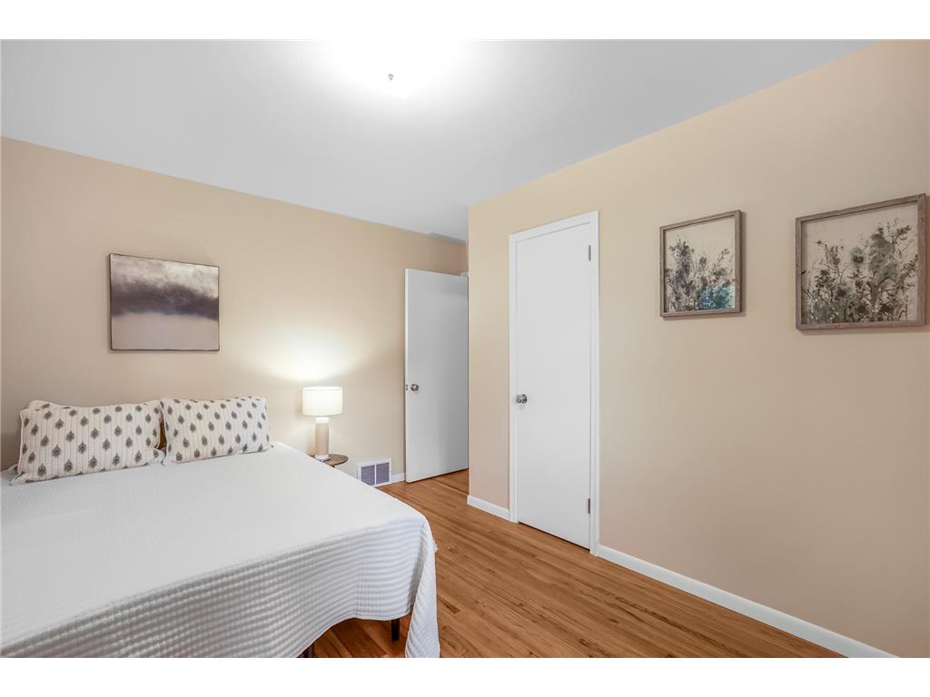 6826 16th Avenue S Richfield MN 55423 7078775 image10