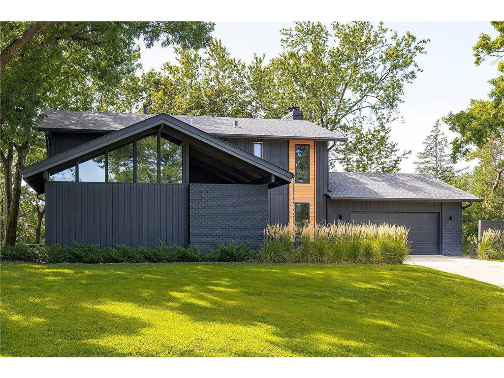 6827 Kingston Circle N Golden Valley MN 55427 7056037 image1