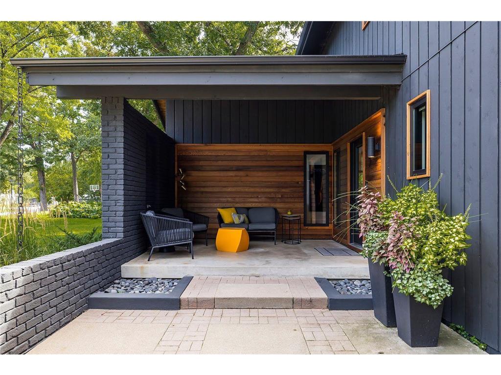 6827 Kingston Circle N Golden Valley MN 55427 7056037 image3
