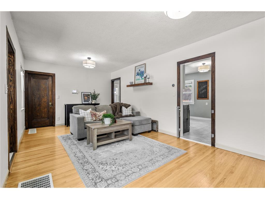 6828 Corvallis Avenue N Crystal MN 55428 7001157 image2