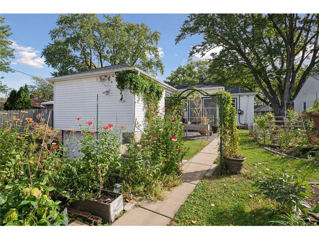 6828 Vincent Avenue S Richfield MN 55423 7007751 image11