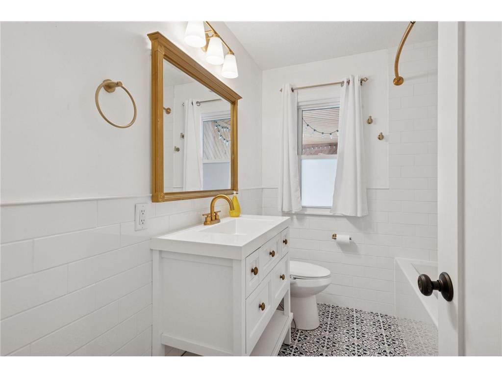 6828 Vincent Avenue S Richfield MN 55423 7007751 image41