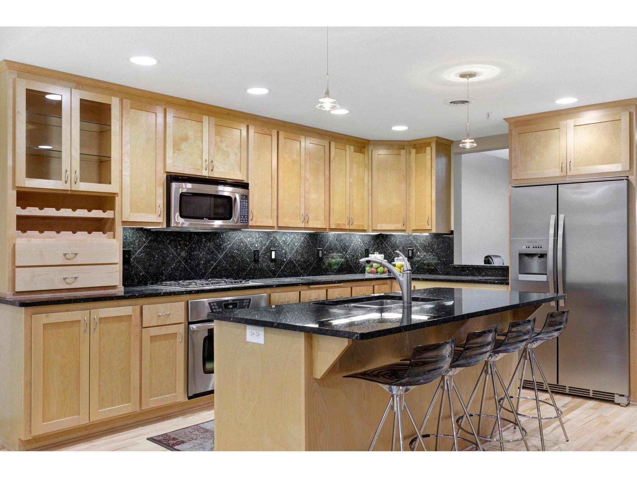683 Willoughby Way W Minnetonka MN 55305 6130325 image1
