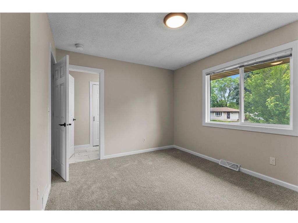 6835 Colfax Avenue N Brooklyn Center MN 55430 7095159 image20