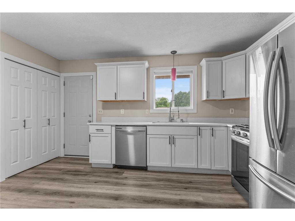 6835 Colfax Avenue N Brooklyn Center MN 55430 7095159 image9