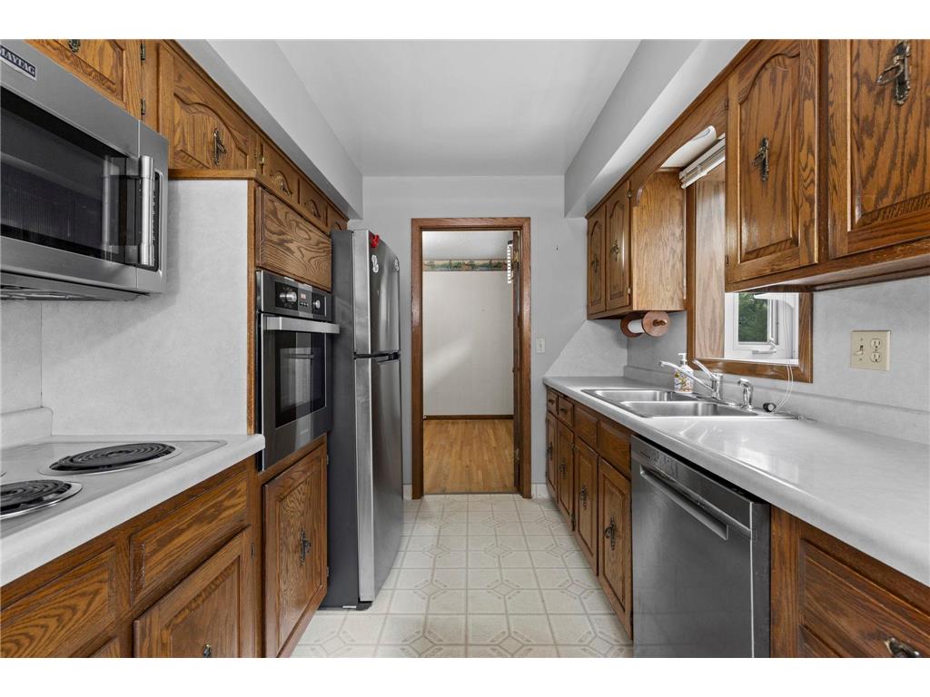 6836 Ewing Avenue N Brooklyn Center MN 55429 7105036 image23