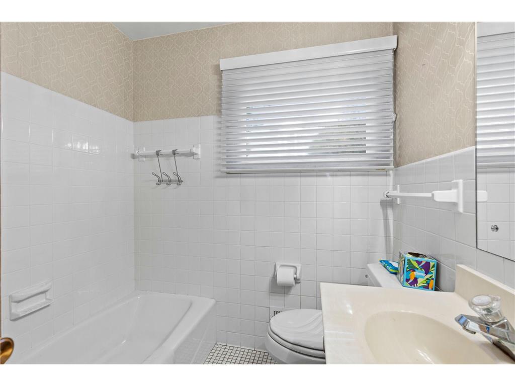 6836 Ewing Avenue N Brooklyn Center MN 55429 7105036 image31