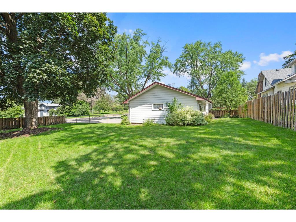 6836 Ewing Avenue N Brooklyn Center MN 55429 7105036 image9