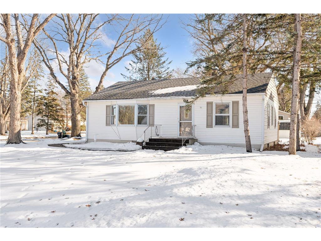 684 County Road B2 W Roseville MN 55113 6681597 image1