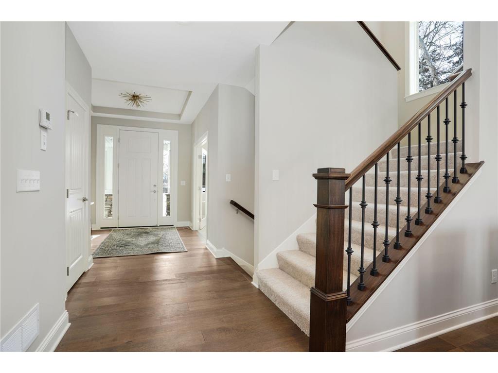 684 Linden Street, Mendota Heights, MN, 55118 MLS 6627253 Edina Realty