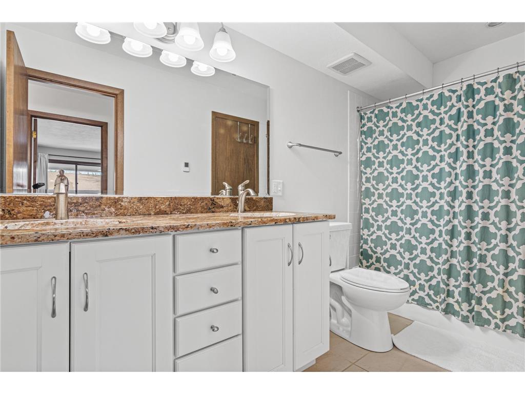 6844 Buckingham Court Woodbury MN 55125 7020080 image24