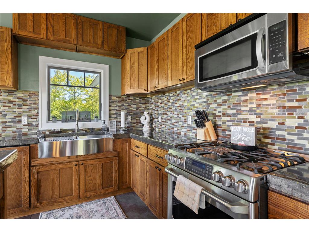 685 Cuttingwood Road Two Harbors MN 55616 - Superior 7085899 image26