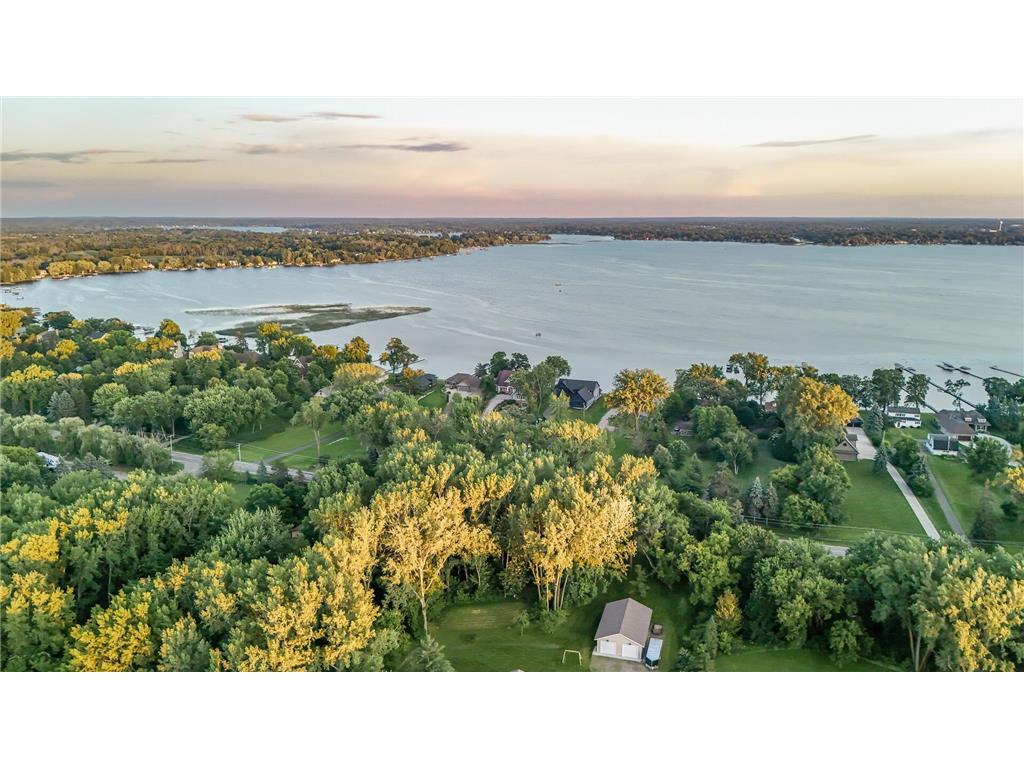 6851 N Shore Trail N Forest Lake MN 55025 - Forest 7048512 image100