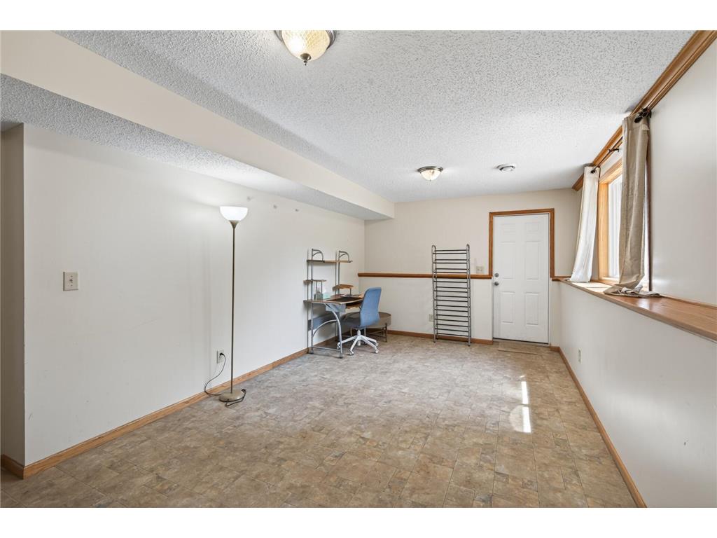 6857 8th Street Lane N Oakdale MN 55128 7072219 image15