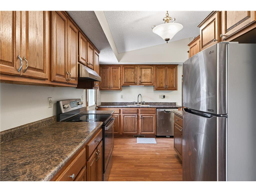 6857 8th Street Lane N Oakdale MN 55128 7072219 image7