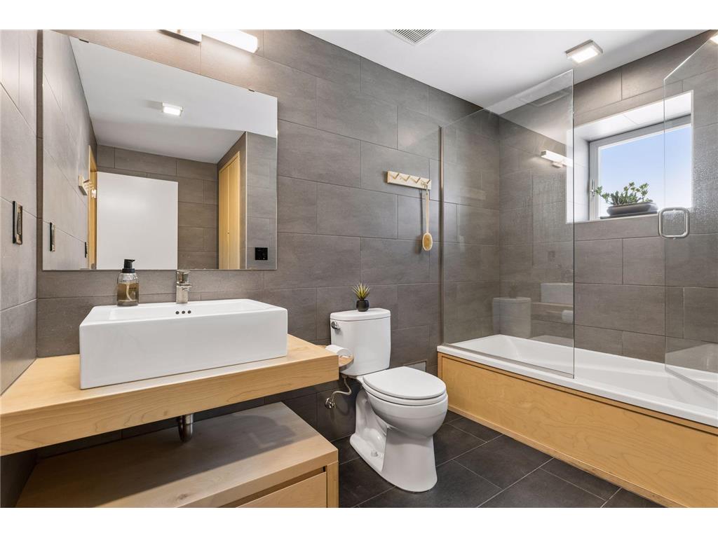 686 23rd Avenue NE Minneapolis MN 55418 7075717 image25