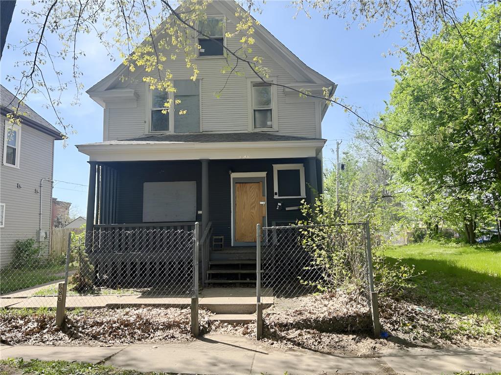 686 Sherburne Avenue Saint Paul MN 55104 7075124 image1