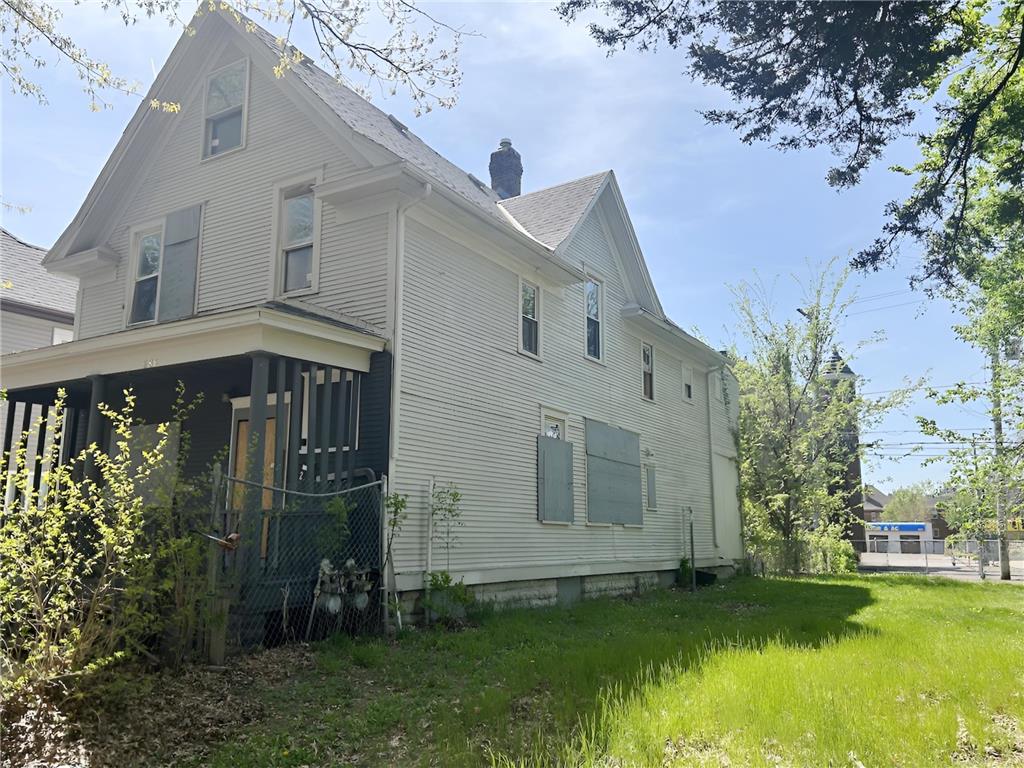 686 Sherburne Avenue Saint Paul MN 55104 7075124 image2