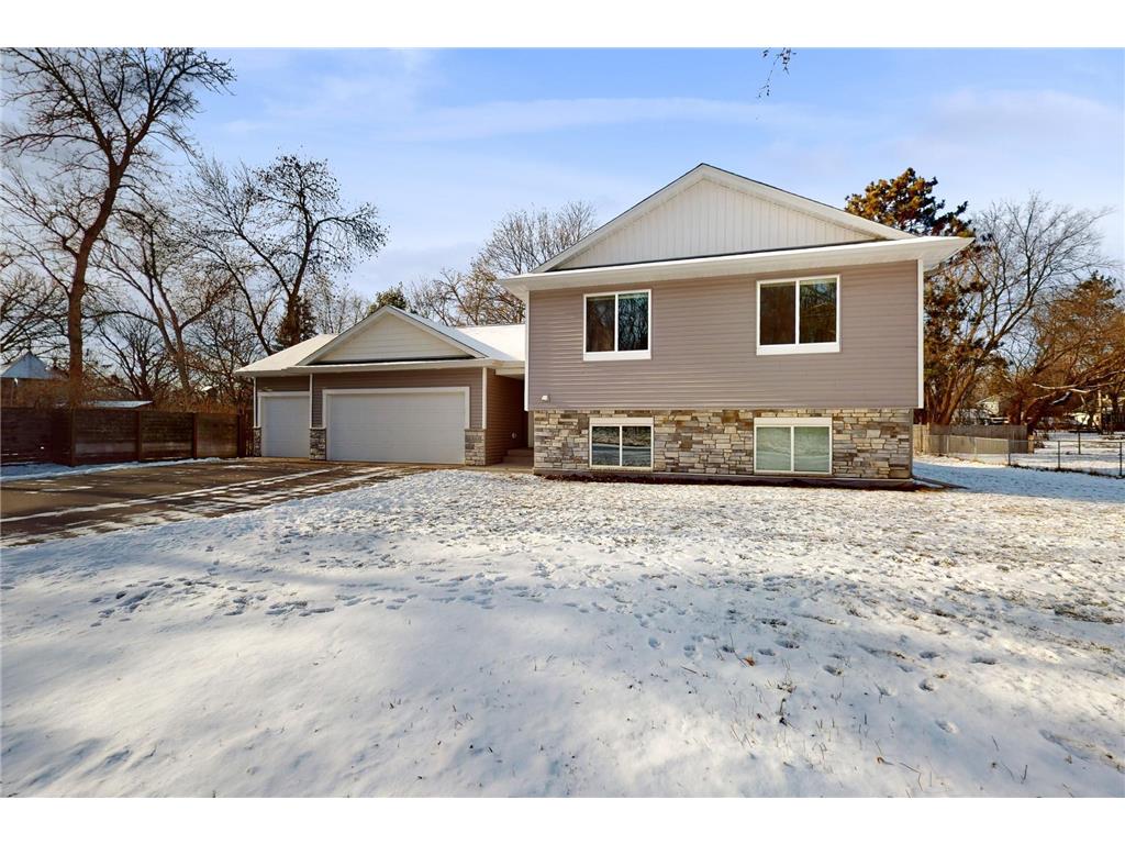 6860 Siverts Lane NE Fridley MN 55432 6459385 image1