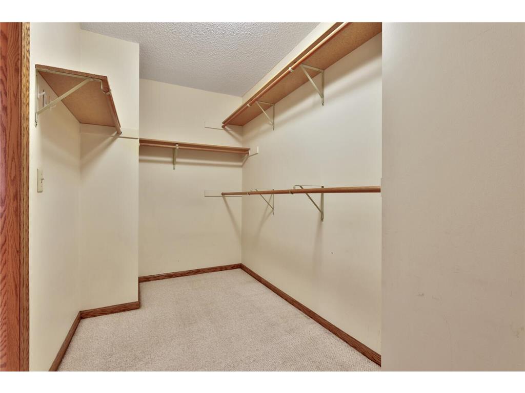 6861 W 82nd Street Bloomington MN 55438 7031467 image16