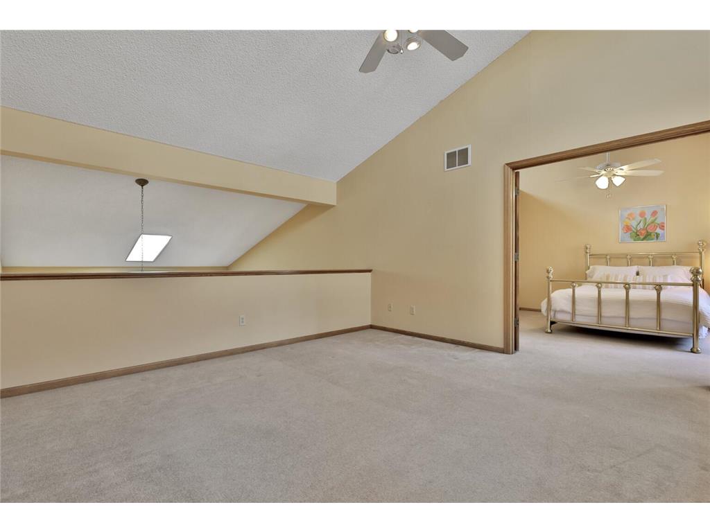 6861 W 82nd Street Bloomington MN 55438 7031467 image21