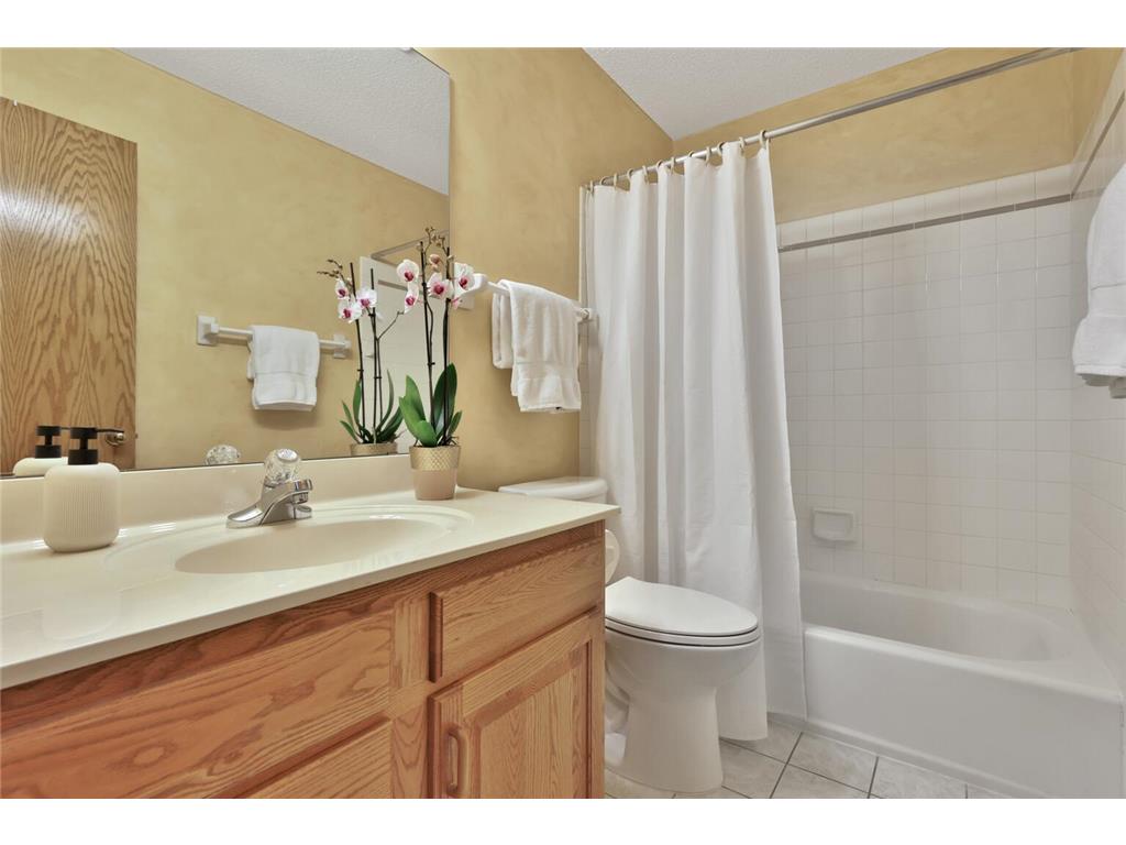 6861 W 82nd Street Bloomington MN 55438 7031467 image25