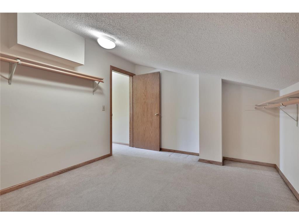 6861 W 82nd Street Bloomington MN 55438 7031467 image26