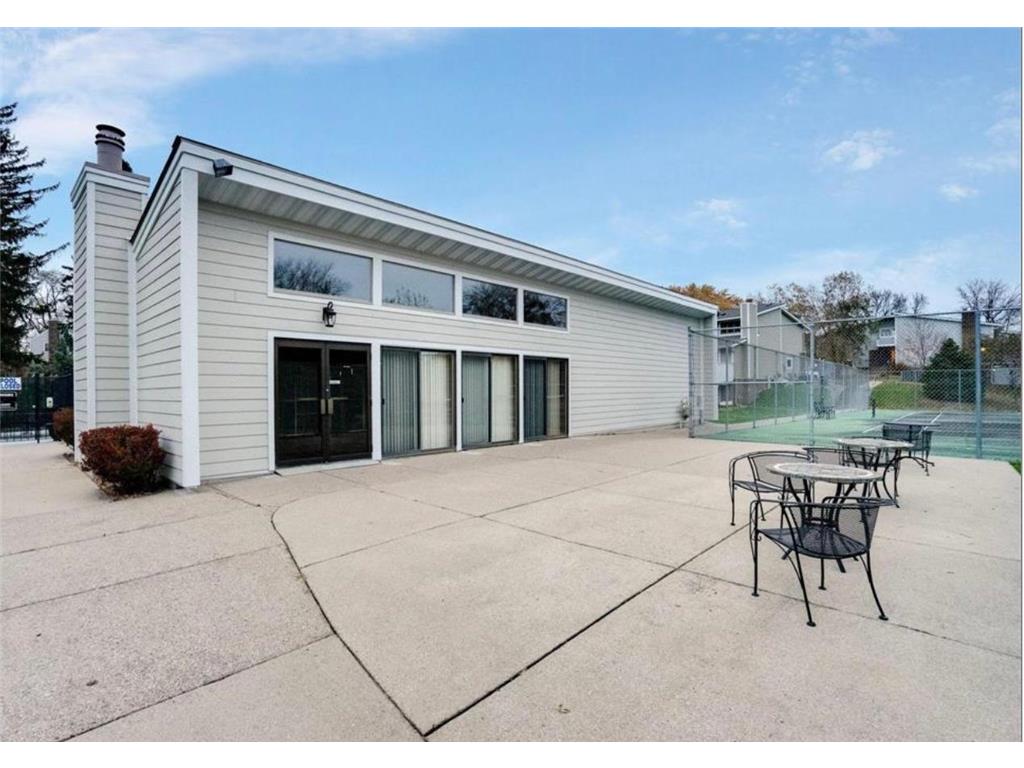 6861 W 82nd Street Bloomington MN 55438 7031467 image29