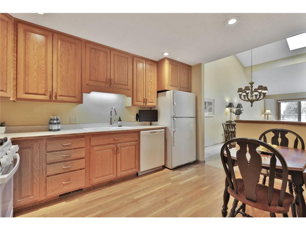 6861 W 82nd Street Bloomington MN 55438 7031467 image3