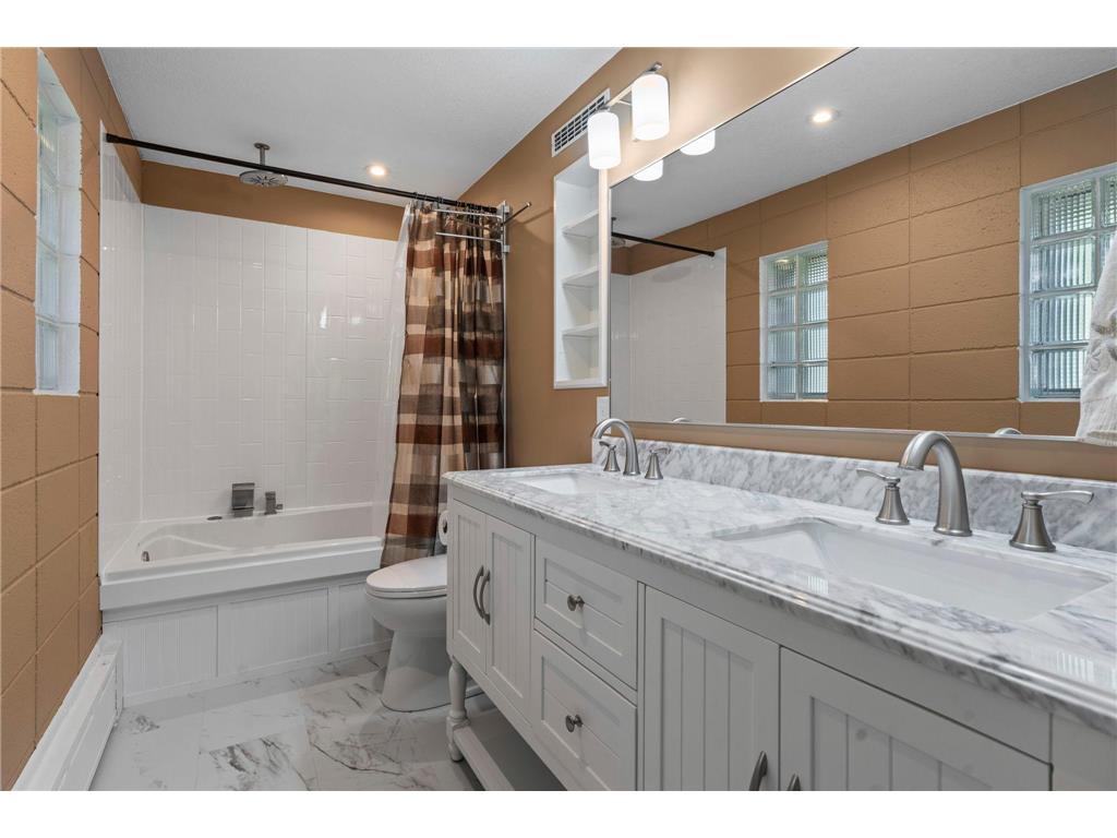 687 4th Avenue NW New Brighton MN 55112 7062629 image27
