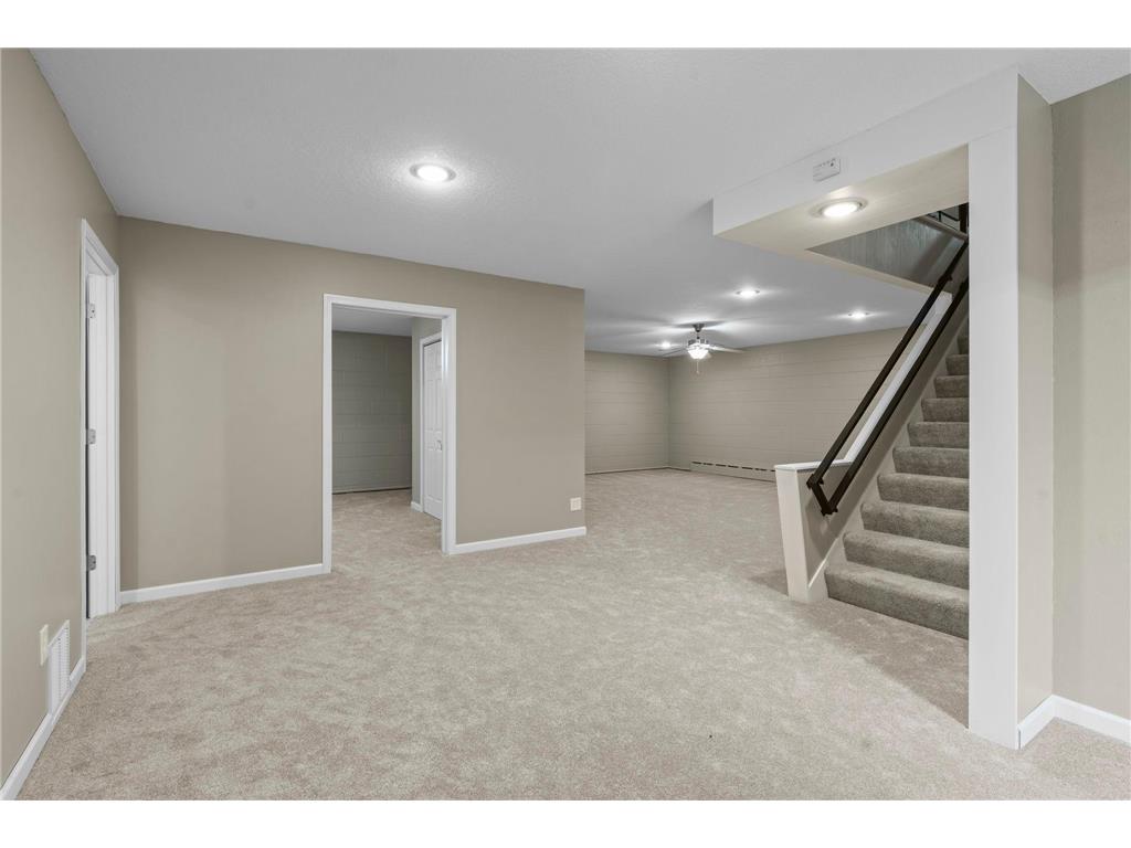 687 4th Avenue NW New Brighton MN 55112 7062629 image31