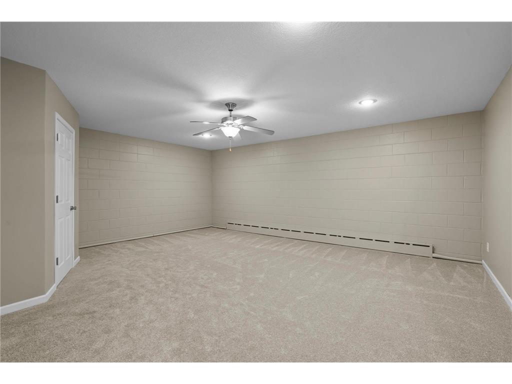 687 4th Avenue NW New Brighton MN 55112 7062629 image33