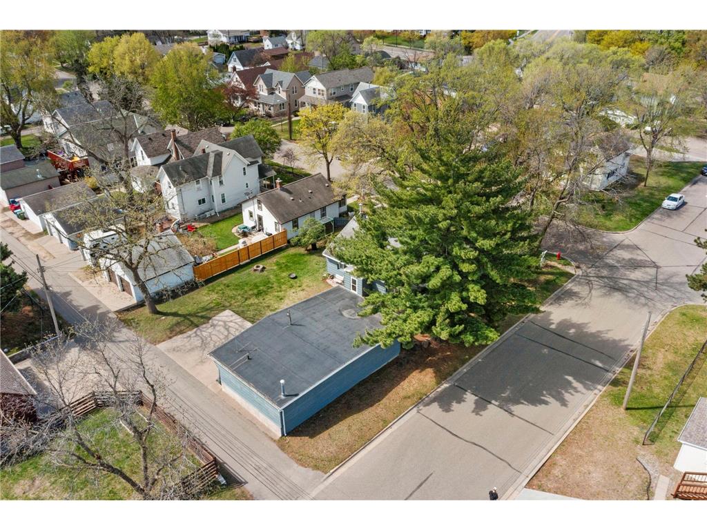687 4th Avenue NW New Brighton MN 55112 7062629 image52