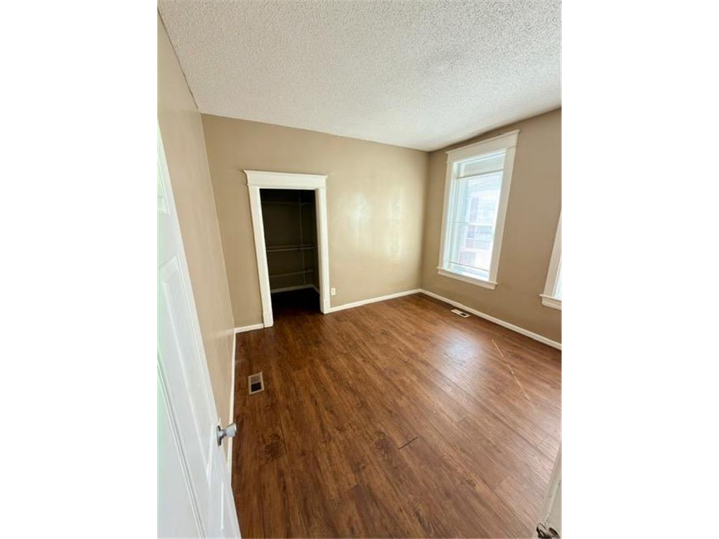 687 Aurora Avenue Saint Paul MN 55104 7055006 image14