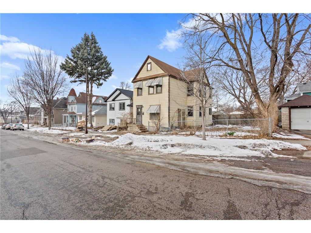 687 Sims Avenue Saint Paul MN 55106 7016963 image1