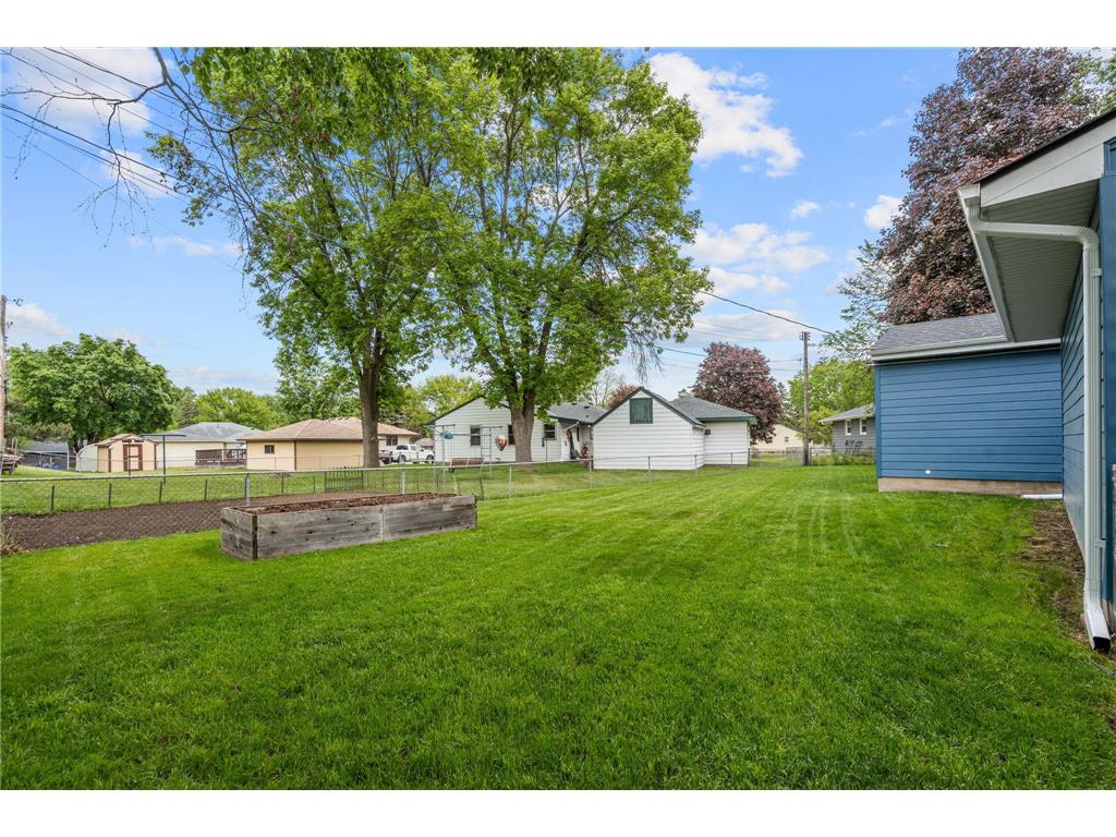 6876 11th Street N Oakdale MN 55128 7078763 image24