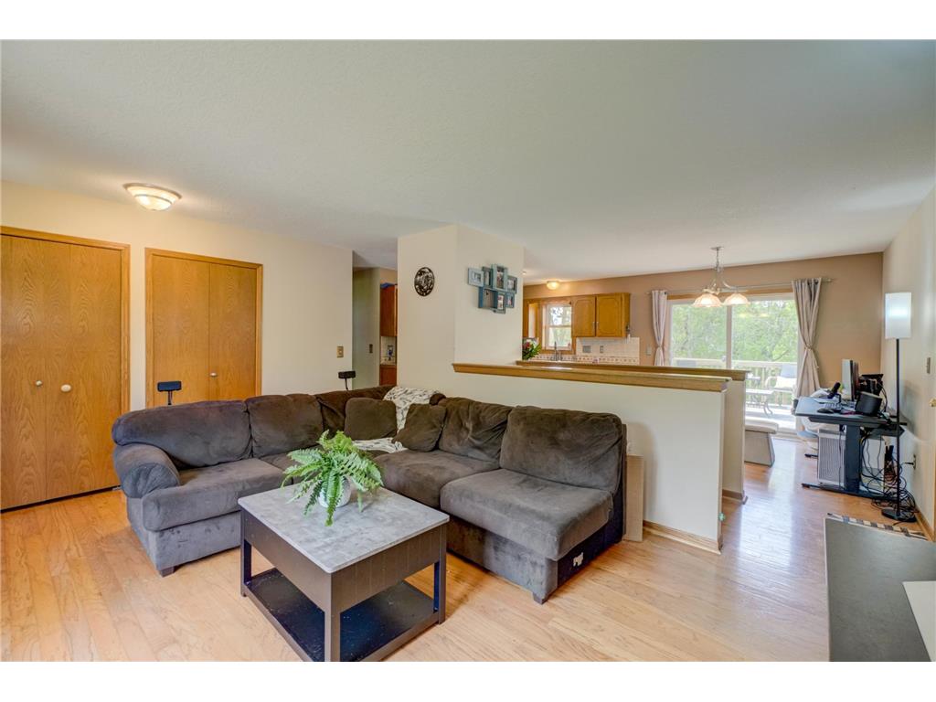 6878 Upper 28th Street N Oakdale MN 55128 7062183 image2