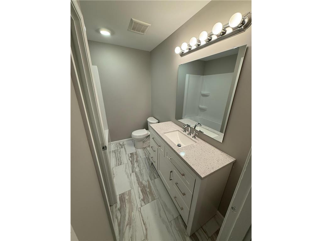 688-690 Burlington Road Saint Paul MN 55119 7110450 image38