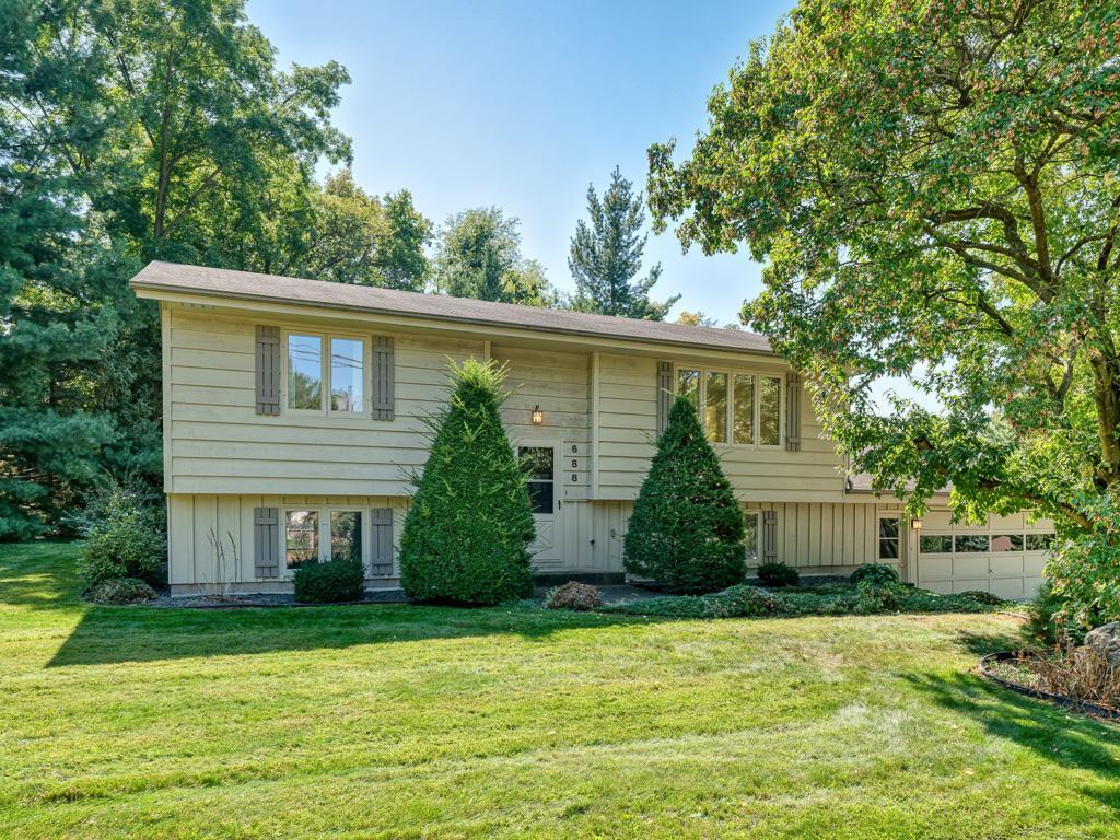 688 W Wentworth Avenue Mendota Heights MN 55118 6790694 image1