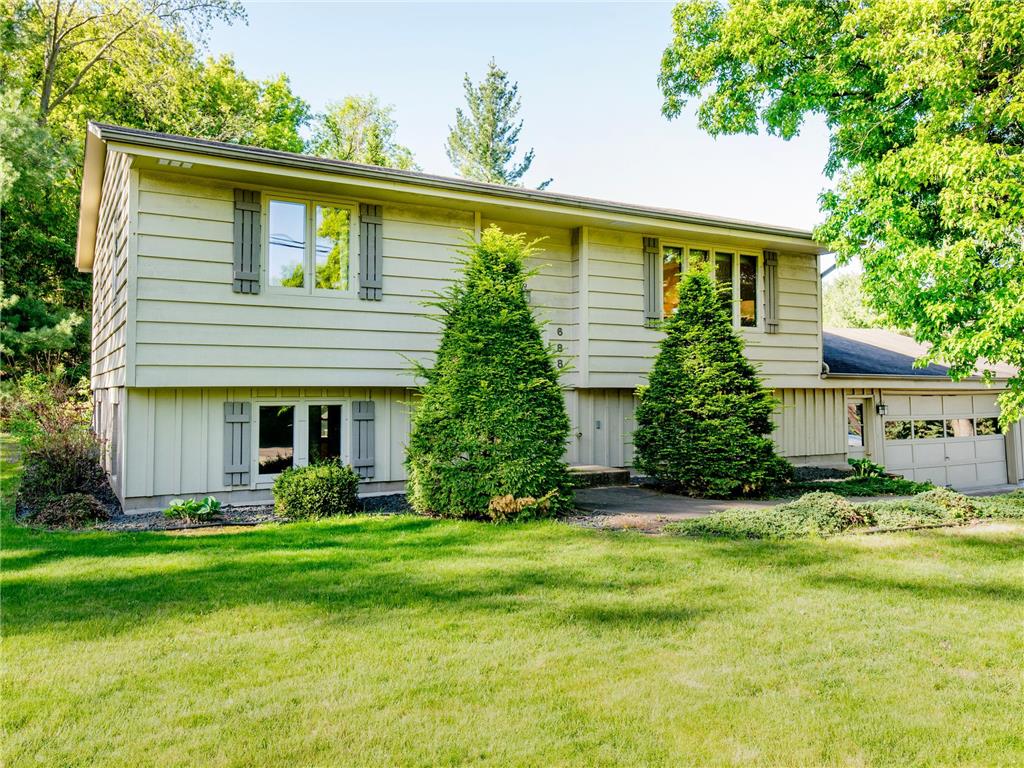 688 W Wentworth Avenue Mendota Heights MN 55118 7075044 image1
