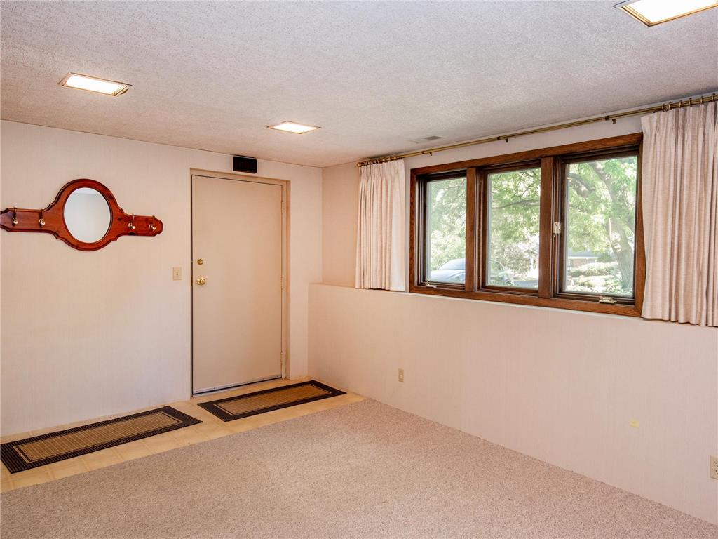 688 W Wentworth Avenue Mendota Heights MN 55118 7075044 image14