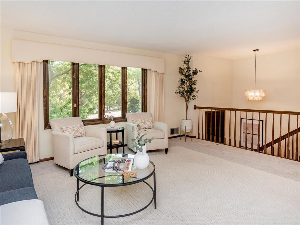 688 W Wentworth Avenue Mendota Heights MN 55118 7075044 image4