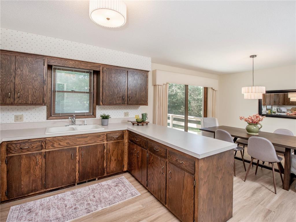 688 W Wentworth Avenue Mendota Heights MN 55118 7075044 image8