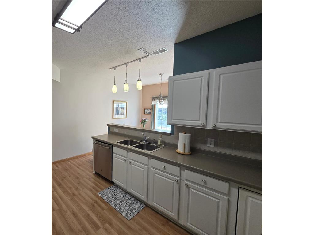6889 Folkestone Road #711 Apple Valley MN 55124 7054288 image5