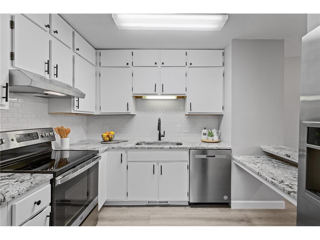 689 Desoto Street Saint Paul MN 55130 6481619 image1